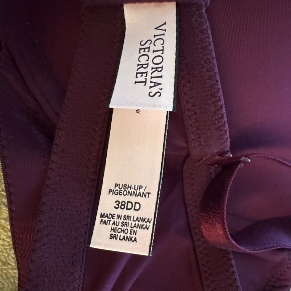 Brand New Victoria’s Secret Women's Burgundy Bra - Picture 4 of 4